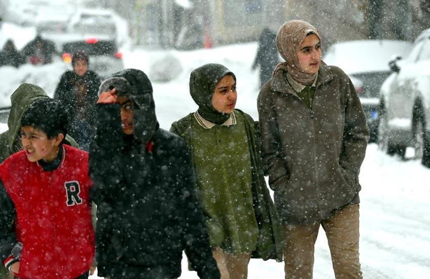 Lapa lapa kar, sağanak ve fırtına geliyor! Prof. Dr. Orhan Şen açıkladı Meteoroloji uyardı