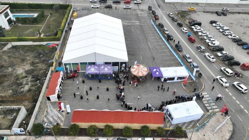 Denizli'de Mart ayına kadar ücretsiz! Belediye açık otoparka kurdu