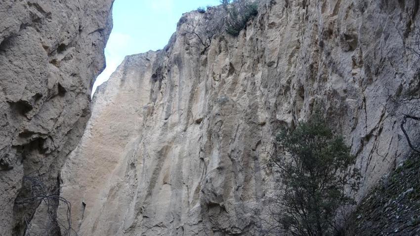 İngiliz gezgin Burdur'da iki köy arasında buldu! Mağara girişine yazdı: 100 yıl sonra görüldü