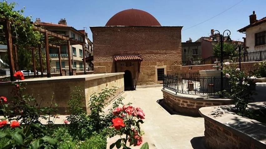 Konya'da bu cami şifa dağıtıyor: Mimarisi tarihlendirildi! Sadece kıbleden görülüyor