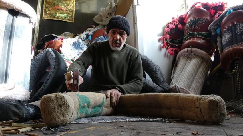 Gaziantep'te bu mesleği yapan sadece 3 kişi kaldı! Yarım asırlık baba mesleği yok oluyor: 'Sipariş yetiştiremiyoruz ama çırak da bulamıyoruz!'