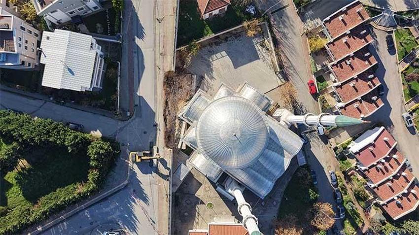 Sabah yürüyüşüne çıkan yaşlı kadın 31 öğrencinin hayatını kurtardı