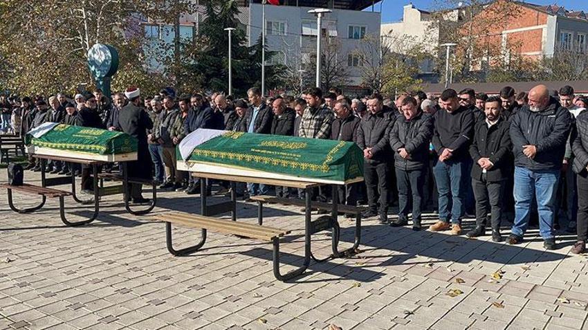 Bursa'da Kübra ile onu boğup intihar eden babası yan yana toprağa verildi