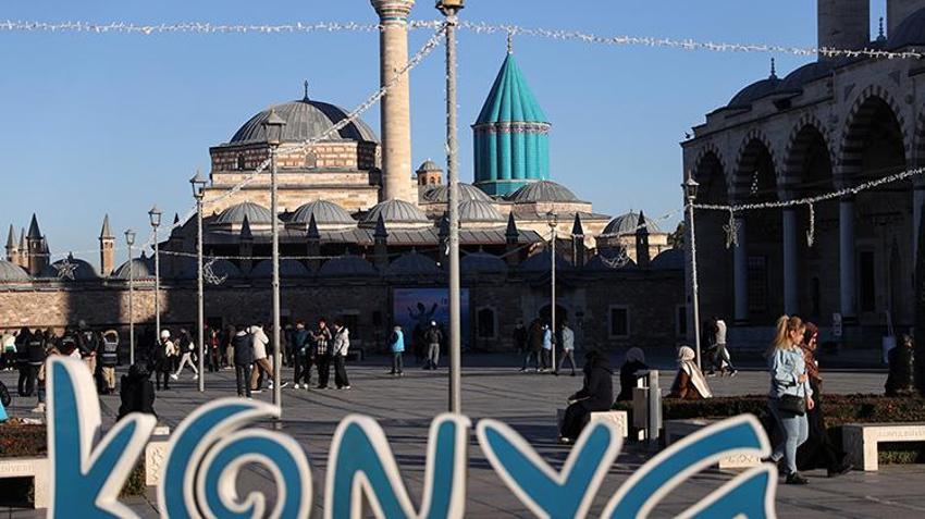 752. Vuslat yıl dönümünde Mevlana Müzesi'nde insan seli: Şeb-i Arus'un son gününde rekor katılım!