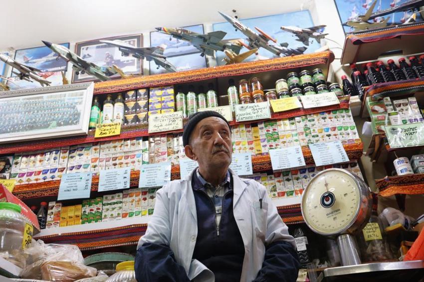 Pilot olma hayalini gerçekleştiremeyince kendini bu işe adadı! 60 yıldır hiç bıkmadan yapıyor