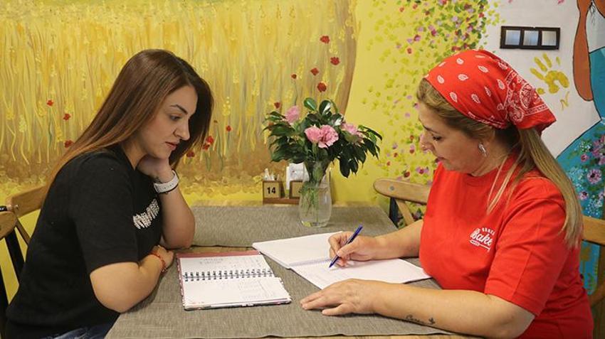 Adana'da kanser olduğunu öğrendi, moral olsun diye kızıyla bu işe başladı! Herkes yanına reçetesiyle gidiyor: Türkiye'nin dört yanına gönderiyorlar