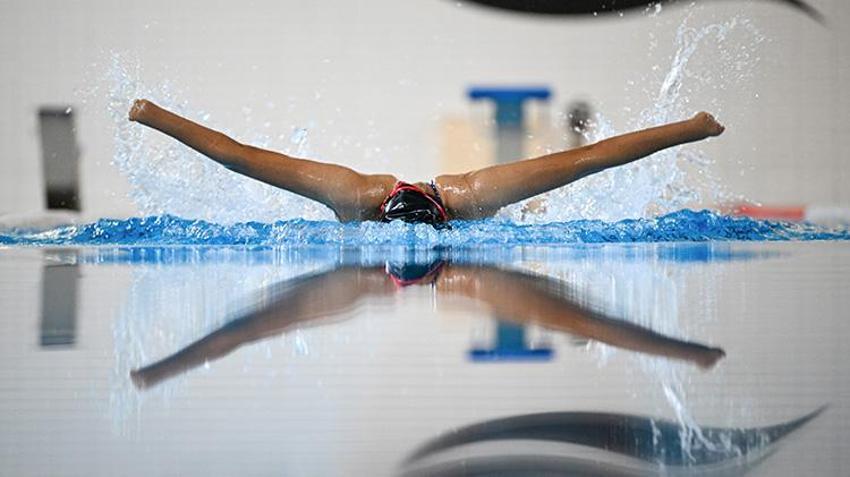 Gaziantep'te yetenek kaşifi tarafından keşfedildi! Sudan korkan 16 yaşındaki Fatma, azmiyle kendine hayran bıraktı