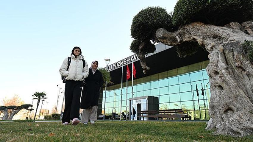 Gaziantep'te yetenek kaşifi tarafından keşfedildi! Sudan korkan 16 yaşındaki Fatma, azmiyle kendine hayran bıraktı