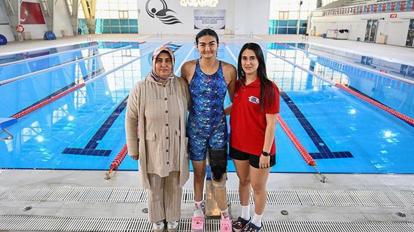 Gaziantep'te yetenek kaşifi tarafından keşfedildi! Sudan korkan 16 yaşındaki Fatma, azmiyle kendine hayran bıraktı