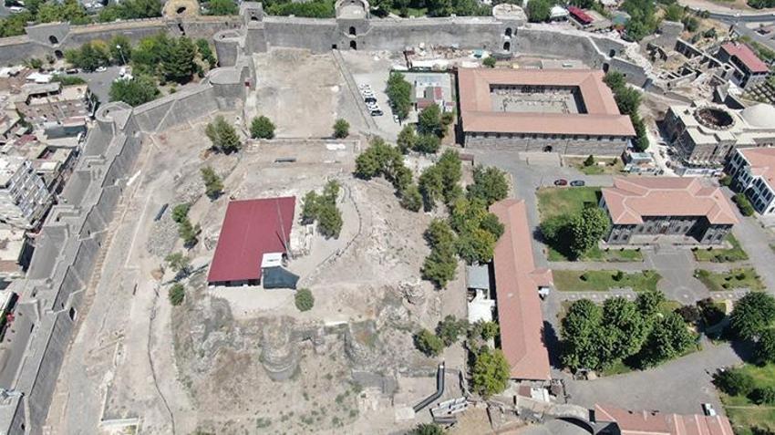 Diyarbakır'da tarihin akşını değiştirecek yeni keşif! Surların altından çıktı: Adeta bir zaman makinası
