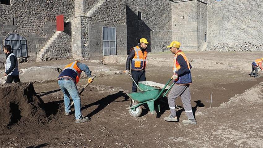 Diyarbakır'da tarihin akşını değiştirecek yeni keşif! Surların altından çıktı: Adeta bir zaman makinası