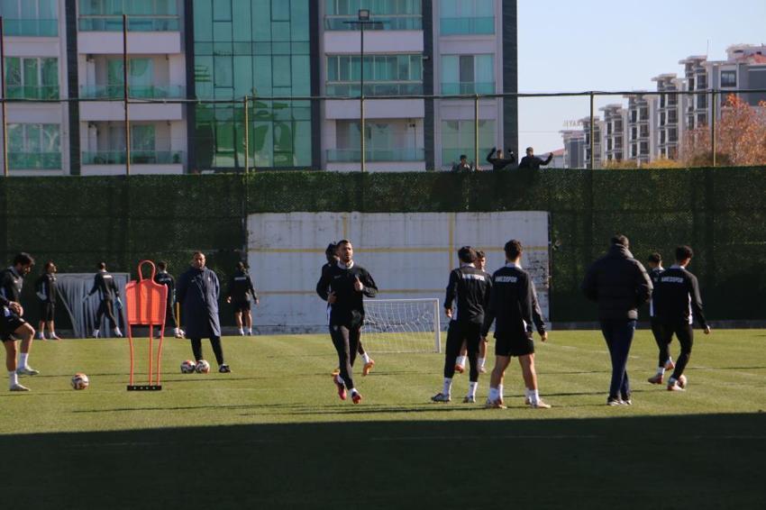 Amedspor'da Sinan Kaloğlu Diagne sorusunu duyunca kestirip attı: Tamamen kapattık