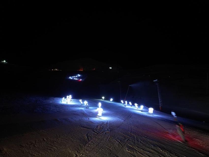 Erzurum Palandöken Kayak Merkezi'nde kayak sezonu resmi olarak başladı