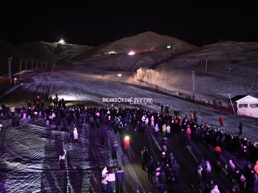 Erzurum Palandöken Kayak Merkezi'nde kayak sezonu resmi olarak başladı