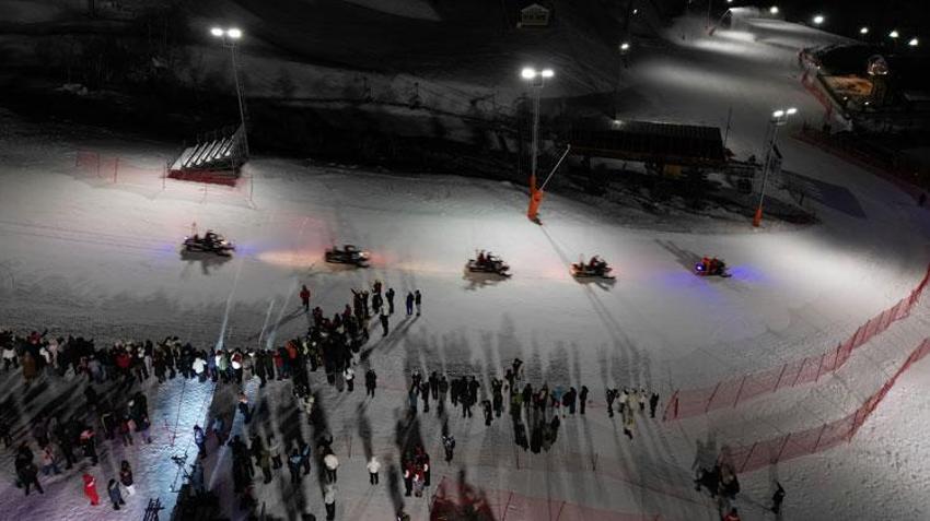 Erzurum Palandöken Kayak Merkezi'nde kayak sezonu resmi olarak başladı