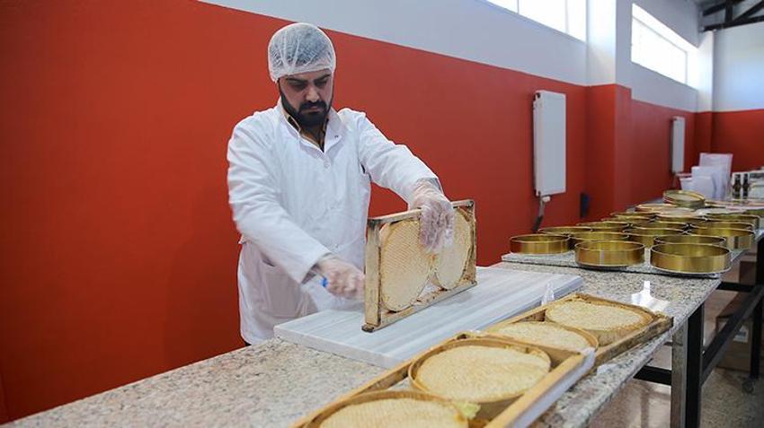 Van'da 75 yıldan beri aynı işi yapan aile devlet desteğiyle tesis kurdu! Dubai'ye 16 tondan fazla ihracat yaptı