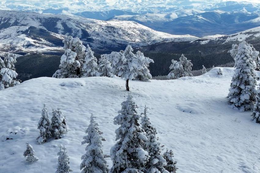 2 bin rakımlı Tersun Dağı geçidinde kış manzaraları görenleri büyülüyor