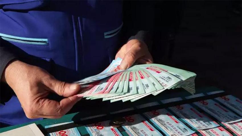 Yeni yıla sayılı günler kala Milli Piyango’nun 800 milyon TL’lik rekor ikramiyesine yoğun ilgi