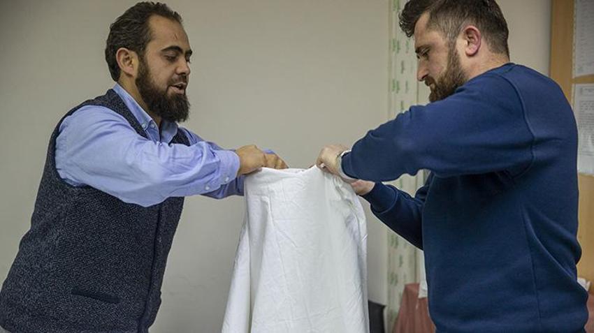 Hataylı vatandaş depremde gördüklerinden etkilenince cenaze hizmetleri eğitimine katıldı
