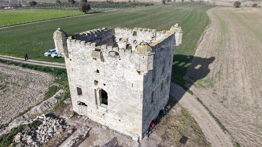 Çanakkale'de Cezayirli Hasan Paşa Köşkü'nü gün yüzüne çıkarmak için çalışmalar devam ediyor