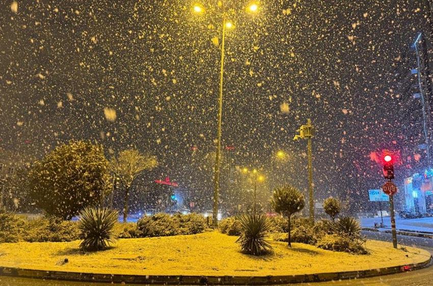 Lapa lapa kar ve sağanak yağışlar geliyor! Meteoroloji hava durumu raporunu açıkladı, Prof. Dr. Orhan Şen İstanbul için kar uyarısında bulundu