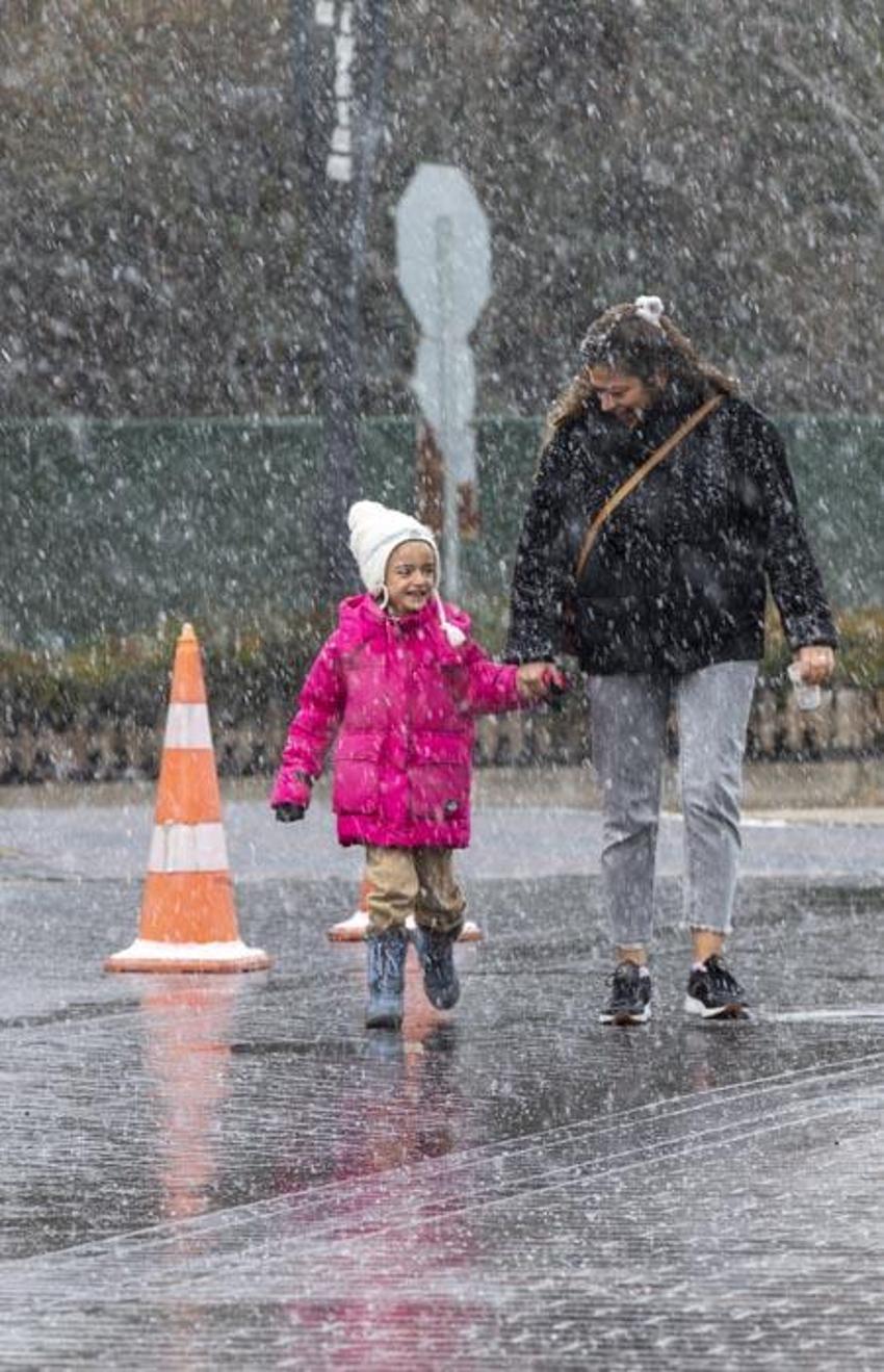 Lapa lapa kar ve sağanak yağışlar geliyor! Meteoroloji hava durumu raporunu açıkladı, Prof. Dr. Orhan Şen İstanbul için kar uyarısında bulundu