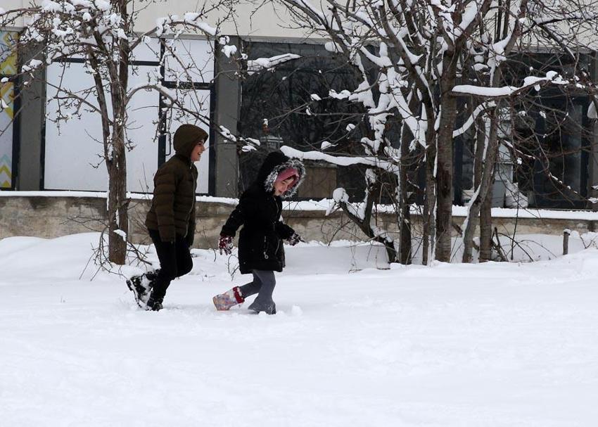 Lapa lapa kar ve sağanak yağışlar geliyor! Meteoroloji hava durumu raporunu açıkladı, Prof. Dr. Orhan Şen İstanbul için kar uyarısında bulundu