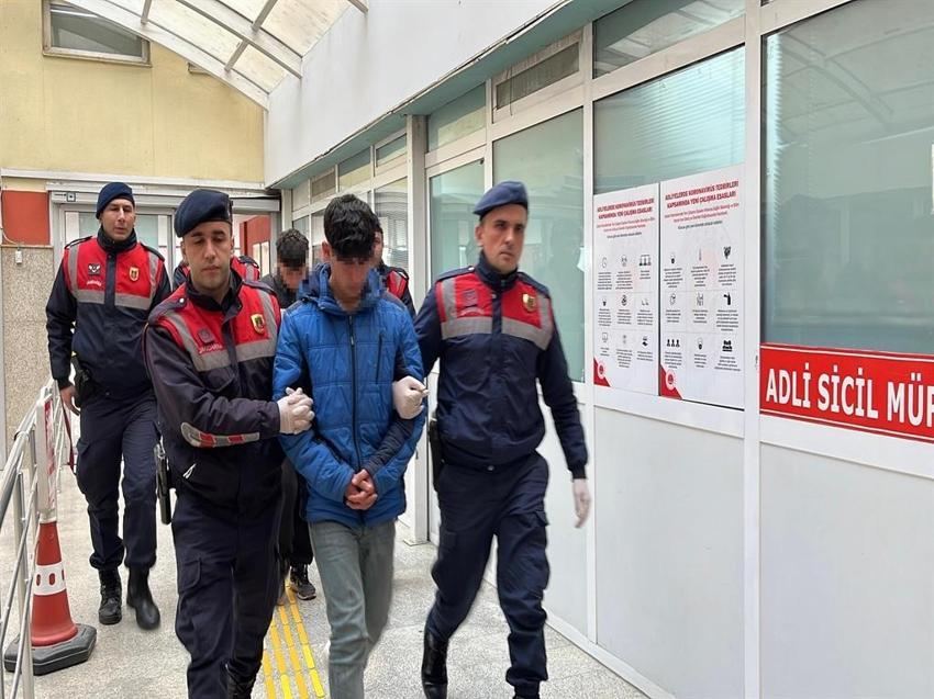 Kocaeli bağ evinde balta ve kazmalı cinayet! 'Hatırlamadığım kadar kafasına vurdum' Korkunç ifadeler