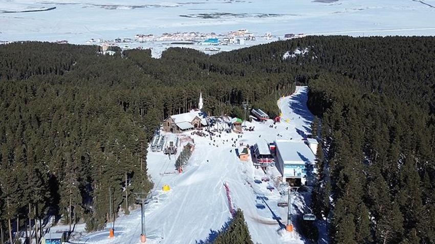 Alpler’i aratmayan manzara: Kış turizminin merkezinde kristal kar büyüsü