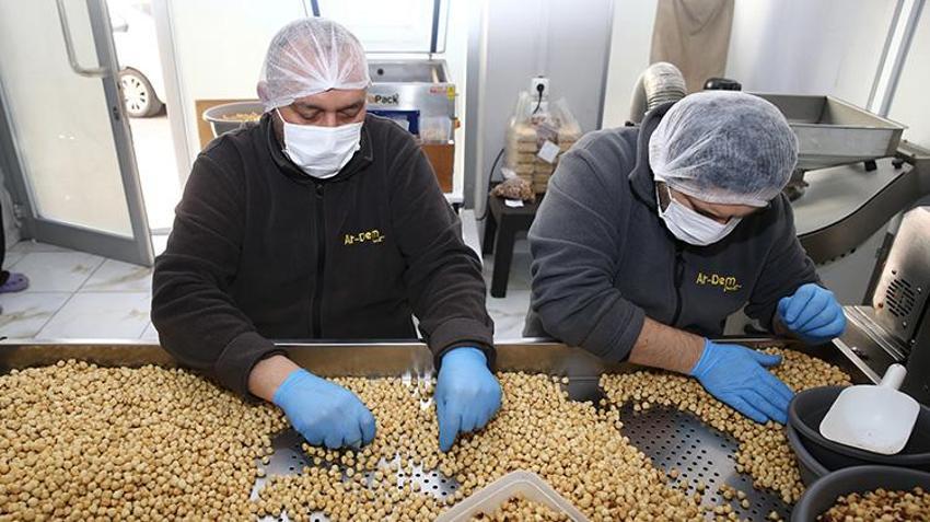 Giresun'da kadın girişimci muhasebeciliği bıraktı, aldığı hibeyle kendi işinin patronu oldu: Yılda 100 bin ton işliyor, 10 kişiyi istihdam etti