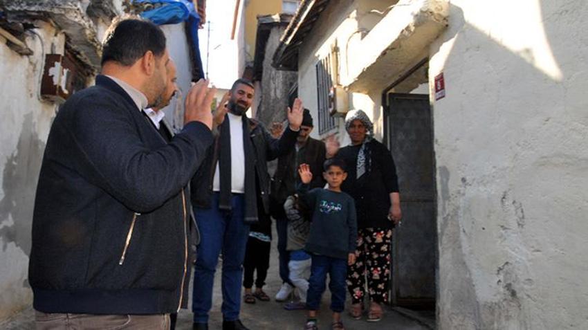 Hatay'da gönülleri ısıtan yardım kampanyası! Reyhanlı'da 3 yıldan beri çadırda yaşayan aile sıcak yuvasına kavuştu