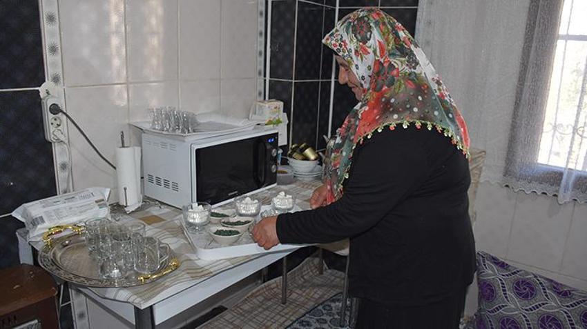 Eşini kaybetti, işine sarıldı! Şırnak'ın tek kadın üreticisi oldu, 5 evladını bu iş sayesinde okuttu