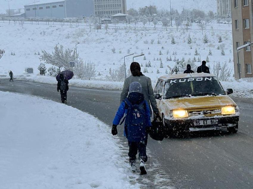 İstanbul'a kar geliyor: Meteoroloji hava durumu raporuyla uyardı, Prof. Dr. Orhan Şen 3 güne dikkat çekti