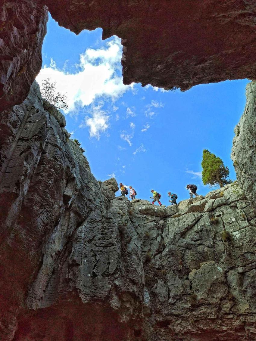 İsmiyle ürpertiyor, giden bir daha dönemiyor! Düşerseniz dönüşü yok! Dağcıların korkulu rüyası ilk kez görüntülendi