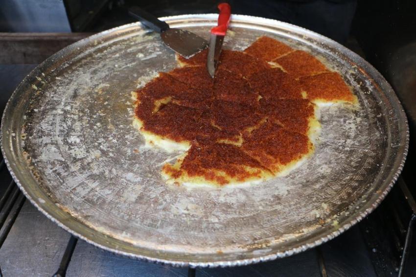 Diyarbakır'da ayak üstü tüketiliyor: Ustası sadece 1 ilçede! Turistler sırrını araştırıyor