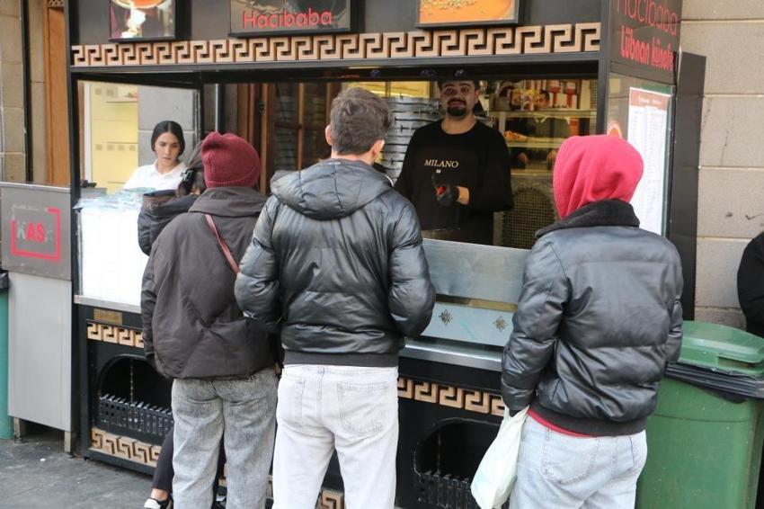 Diyarbakır'da ayak üstü tüketiliyor: Ustası sadece 1 ilçede! Turistler sırrını araştırıyor