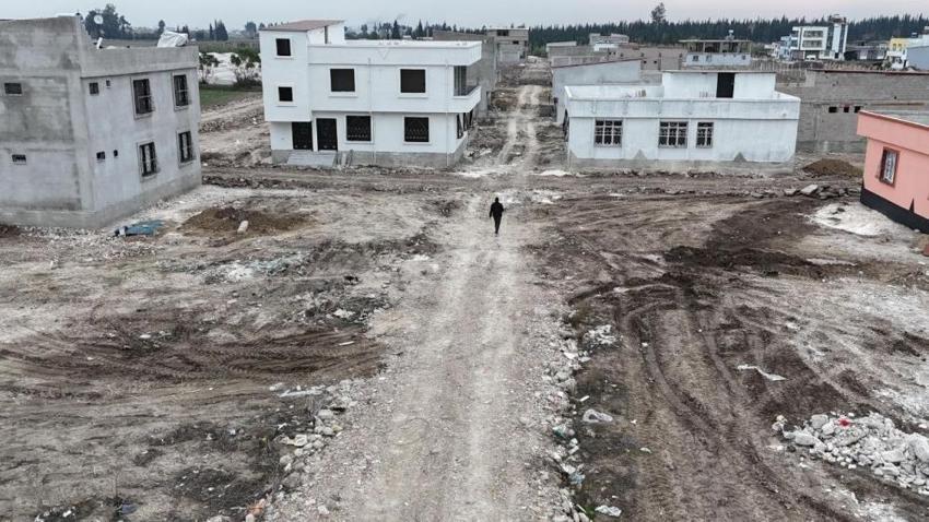 Seyhan'da yol çilesi: Gülbahçesi mahallesi sakinlerinden yetkililere acil çağrı