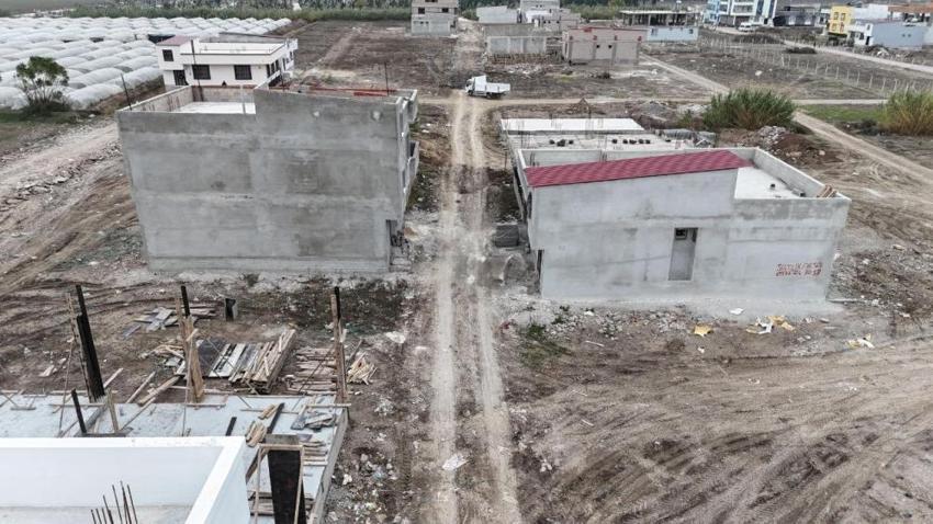 Seyhan'da yol çilesi: Gülbahçesi mahallesi sakinlerinden yetkililere acil çağrı