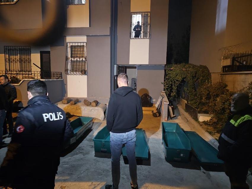 Yüreğir'de biri engelli iki çocuğunu öldürüp, intihar etti