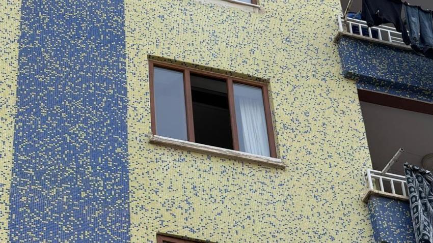 2 aylık bebeğini 4'üncü kattan aşağı bıraktı! Annenin siniri geçmedi: Diyarbakır'ı krize soktu