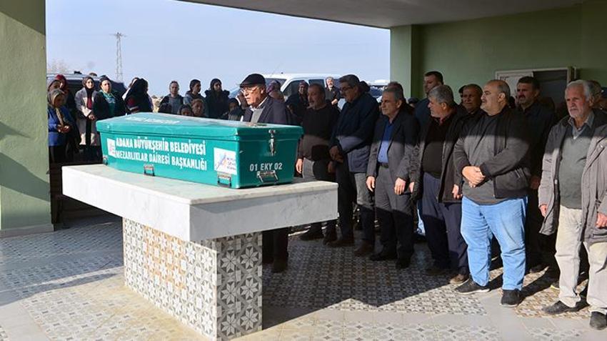 Adana'yı yıkan manzara! Anne çocuklarını yan yana toprağa verdi: 'Bu acıya nasıl dayanırım'