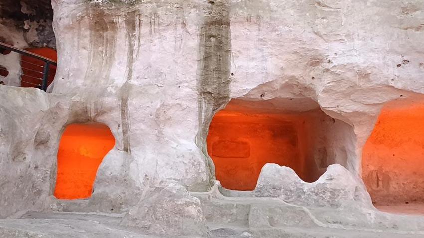 Batman tarihi Hasankeyf’teki 5 bin yıllık insan eliyle oluşturulmuş 10 mağara turizme açıldı