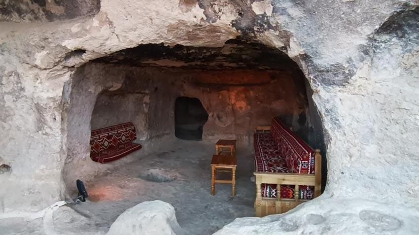 Batman tarihi Hasankeyf’teki 5 bin yıllık insan eliyle oluşturulmuş 10 mağara turizme açıldı