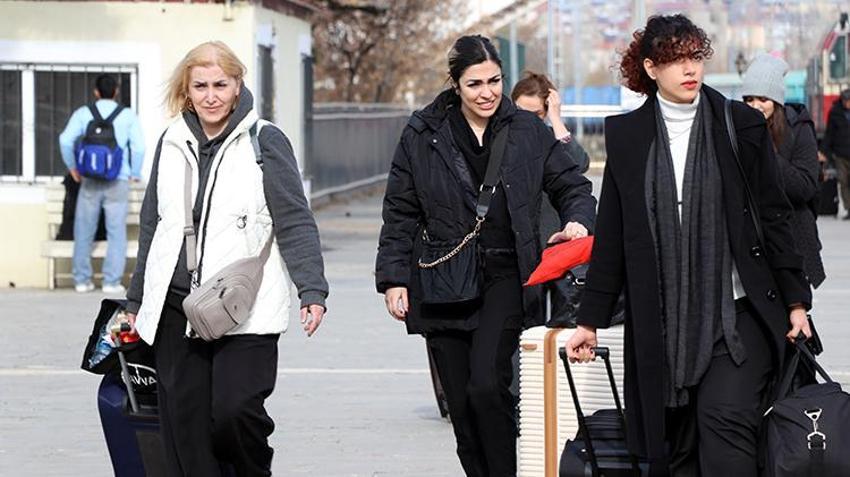 Van'a turist akını! Ekonomiye can suyu olacak, otellerde yer kalmadı