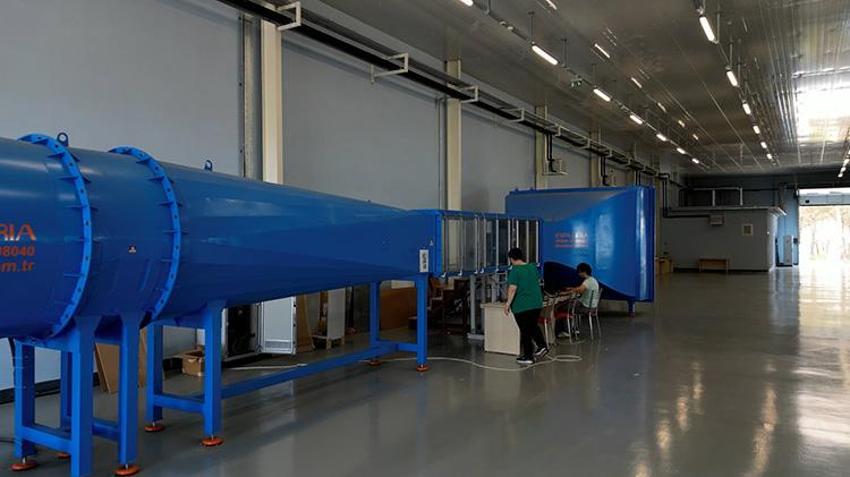 Eskiden sigara paketleniyordu, şimdi İHA ve SİHA mühendisleri yetişiyor: Samsun'un dev tütün hangarları artık 'beyin' üretiyor!