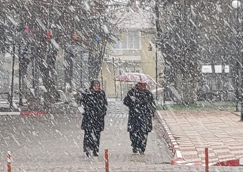 Lapa lapa kar ve dondurucu soğuklar geliyor! Meteoroloji uyardı, Prof. Dr. Orhan Şen açıkladı: Anadolu'nun her noktasına kar düşecek