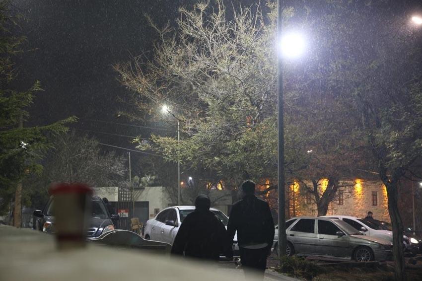 Elazığ Harput’ta kar yağışı başladı