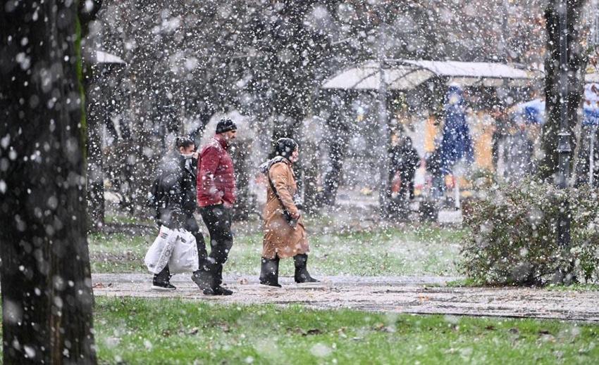 Yoğun kar yağışı ve yağmur kuvvetli geliyor! Meteoroloji'den hava durumu raporuyla 38 ili uyardı