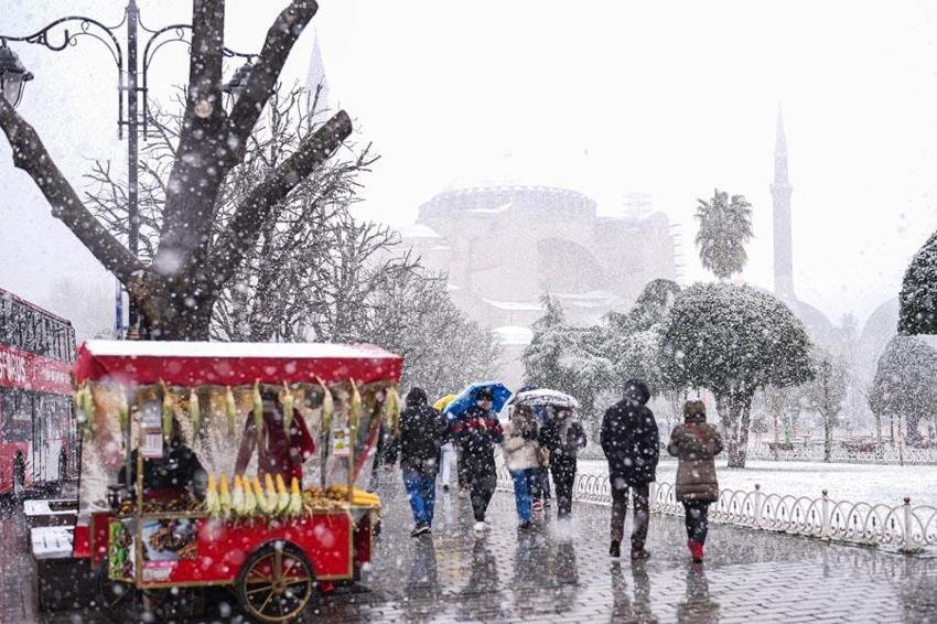 Yoğun kar yağışı ve yağmur kuvvetli geliyor! Meteoroloji'den hava durumu raporuyla 38 ili uyardı