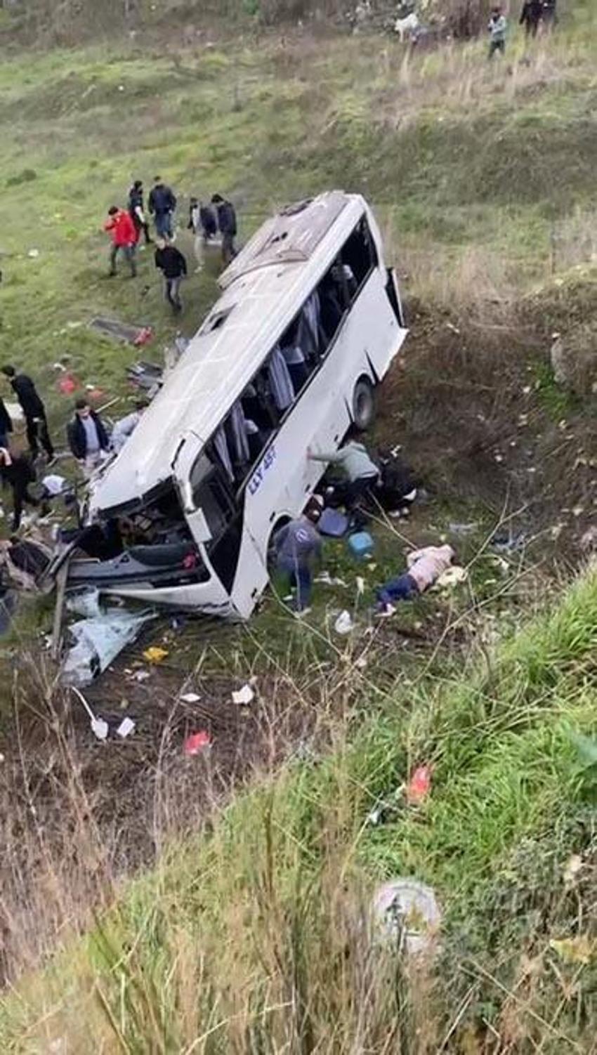 İstanbul Esenyurt'ta işçi servisi şarampole yuvarlandı; 4 ölü 3'ü ağır 7 yaralı